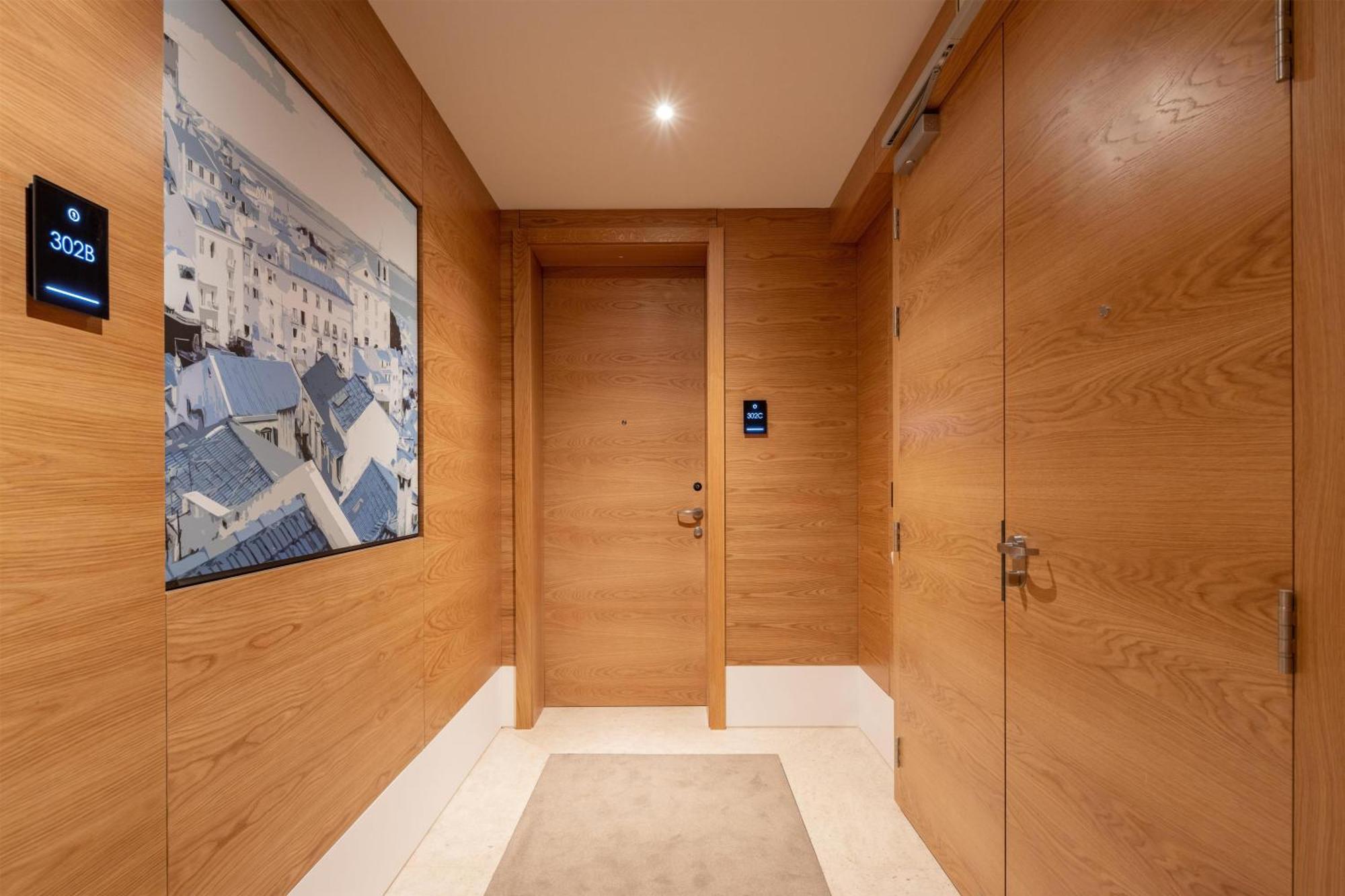 Three-Bedroom Apartment River View