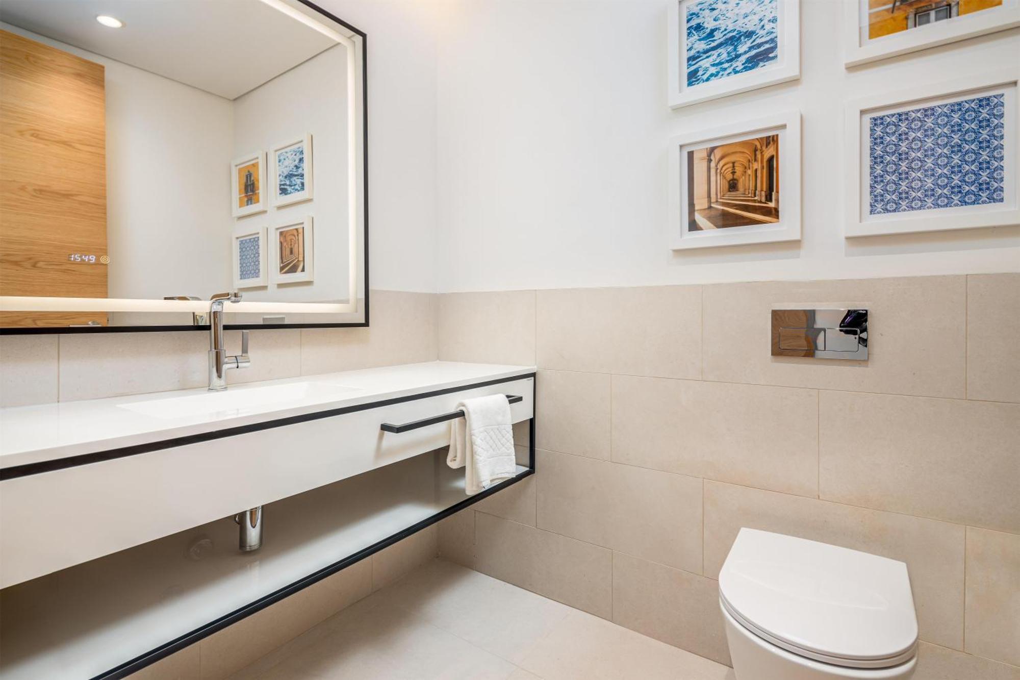 Three-Bedroom Apartment River View